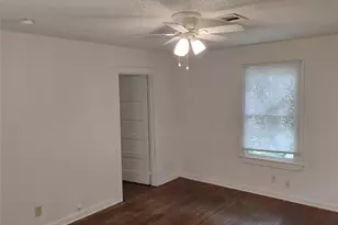 545 Lindsey St, San Marcos, TX 78666 - Photo 4