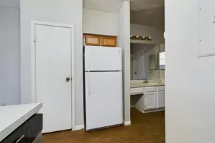 2901 San Jacinto Blvd, Austin, TX 78705 - Photo 6