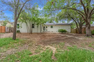 6807 Roanoke Dr, Austin, TX 78723 - Photo 22