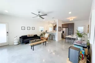 2101 Montopolis Dr, Austin, TX 78741 - Photo 10