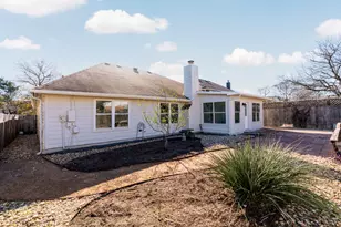 8104 Doe Meadow Dr, Austin, TX 78749 - Photo 6