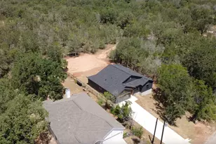 140 Heleakala Dr, Bastrop, TX 78602 - Photo 2