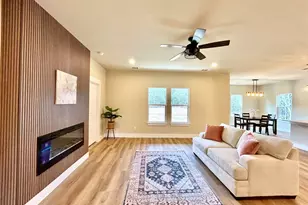 140 Heleakala Dr, Bastrop, TX 78602 - Photo 8