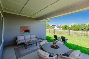 576 Sage Thrasher Cir, Dripping Springs, TX 78620 - Photo 10