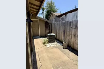 3005-B Parker Lane #B, Austin, TX 78741 - Photo 2