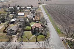 1543 W Clark St, Bartlett, TX 76511 - Photo 6