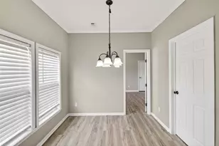 130 Leaning Oaks Cir, Seguin, TX 78155 - Photo 10