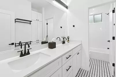 1500 Sylvan Glade Road #1B, Austin, TX 78745 - Photo 10