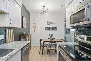 203 E 31st St, Austin, TX 78705 - Photo 6