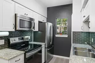 203 E 31st St, Austin, TX 78705 - Photo 4