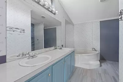 1177 County Road 402, Flatonia, TX 78941 - Photo 4