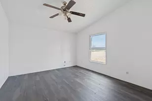 1177 County Road 402, Flatonia, TX 78941 - Photo 6