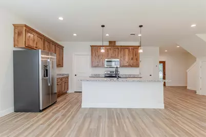 346 Webb Street, Smithville, TX 78957 - Photo 6