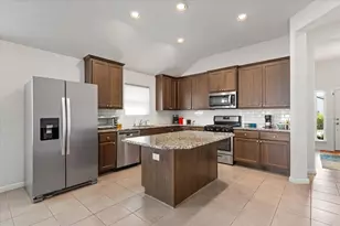 102 Patrick Herndon Dr, Bastrop, TX 78602 - Photo 4