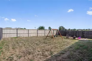 102 Patrick Herndon Dr, Bastrop, TX 78602 - Photo 6
