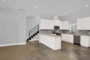 6902 Carver Ave, Austin, TX 78752 - Photo 4