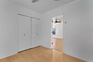 2710 E 3rd St, Austin, TX 78702 - Photo 22