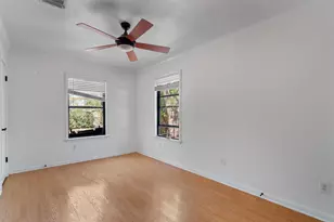 2710 E 3rd St, Austin, TX 78702 - Photo 16