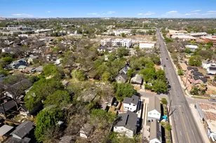 2710 E 3rd St, Austin, TX 78702 - Photo 26