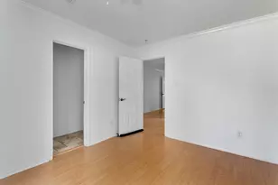 2710 E 3rd St, Austin, TX 78702 - Photo 14