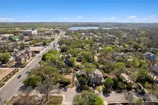 2710 E 3rd St, Austin, TX 78702 - Photo 28