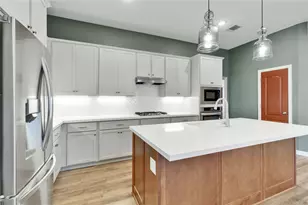 175 Short Leaf Dr, Buda, TX 78610 - Photo 2