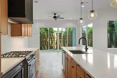 752 Pedernales Street, Austin, TX 78702 - Photo 10