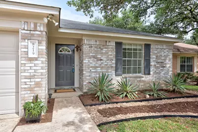 8219 Edgemoor Place, Austin, TX 78749 - Photo 4