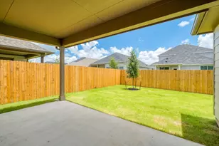 102 Malibu, Hutto, TX 78634 - Photo 34