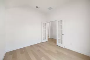 102 Malibu, Hutto, TX 78634 - Photo 16