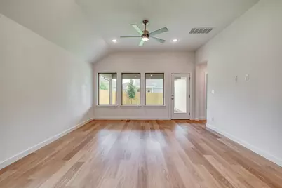 102 Malibu, Hutto, TX 78634 - Photo 10