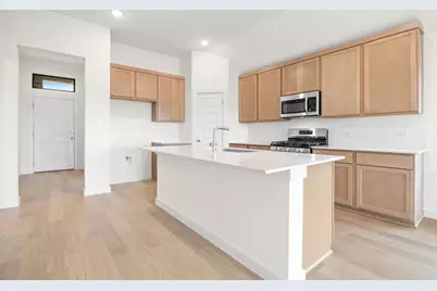 102 Malibu, Hutto, TX 78634 - Photo 4