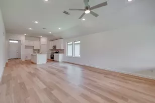 102 Malibu, Hutto, TX 78634 - Photo 12