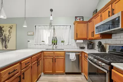 3015 Sunridge Drive, Austin, TX 78741 - Photo 2