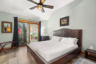 3015 Sunridge Dr, Austin, TX 78741 - Photo 4