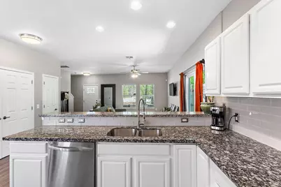 914 Bret Lane, Austin, TX 78721 - Photo 14