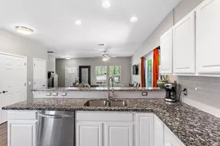 914 Bret Ln, Austin, TX 78721 - Photo 14