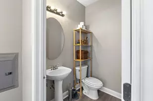914 Bret Ln, Austin, TX 78721 - Photo 14