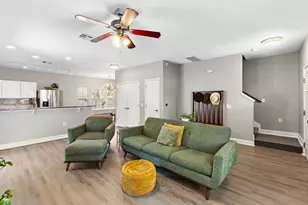 914 Bret Ln, Austin, TX 78721 - Photo 6