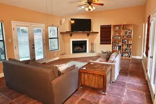 450 Windmill Oaks Dr, Wimberley, TX 78676 - Photo 4