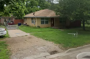 617 Green St, Rockdale, TX 76567 - Photo 1
