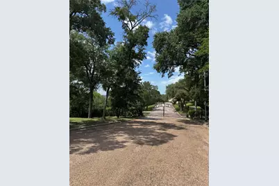 112 Kathleen Avenue, La Grange, TX 78945 - Photo 1