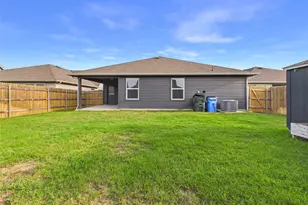 1012 Betsy Dr Dr, Seguin, TX 78155 - Photo 32