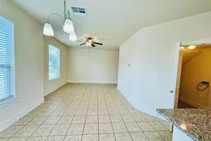 2216 Creekside Ln, Georgetown, TX 78626 - Photo 4