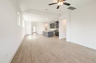 6111 Dumfries Ln, Austin, TX 78744 - Photo 4