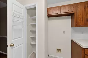 3609 Oak Creek Dr, Austin, TX 78727 - Photo 10