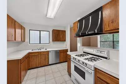 3609 Oak Creek Drive, Austin, TX 78727 - Photo 8