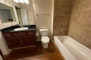 910 W 25th St, Austin, TX 78705 - Photo 14