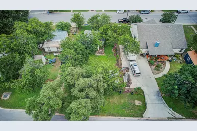 308 E Austin Avenue, Round Rock, TX 78664 - Photo 6
