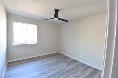 1004 Grey Castle Drive, Pflugerville, TX 78660 - Photo 12